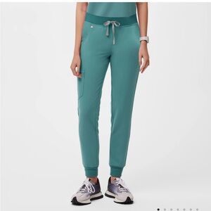 NWT Figs Zamora Hydrogreen Joggers